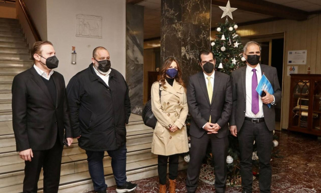 Πλεύρης: Πρωτοκόλλο με εμβολιασμένους και τήρηση των μέτρων στα γήπεδα