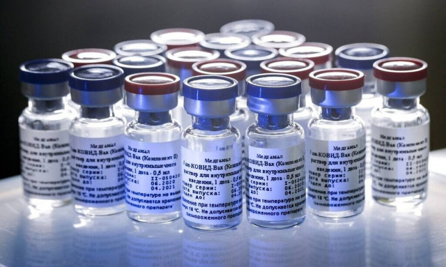 Ρωσία: «Το εισπνεόμενο εμβόλιο Sputnik θα είναι αποτελεσματικό έναντι της Όμικρον»