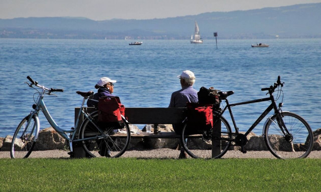 Συντάξεις: Μόνο μία εθνική για τους διπλοσυνταξιούχους - Τι ισχύει για το όριο των 360 ευρώ