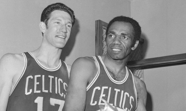 Θλίψη στο ΝΒΑ: Πέθανε ο θρυλικός Σαμ Τζόουνς – Κατέκτησε δέκα πρωταθλήματα με τους Σέλτικς