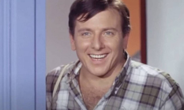 Ο άγνωστος Κώστας Βουτσάς: Είχε κλέψει το μηχανάκι της κόρης του, ήταν τσιλιαδόρος σε παπατζήδες