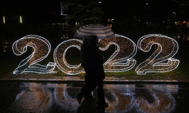 Κορονοϊός: Το θανατηφόρο 2021 έφυγε με ρεκόρ κρουσμάτων για την Ελλάδα