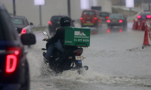 ΗΑΕ: Σε συναγερμό οι χώρες του Κόλπου λόγω των καταρρακτωδών βροχών