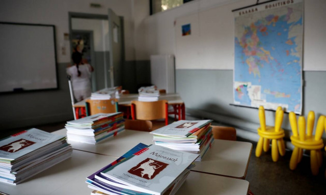 Μετάλλαξη Όμικρον: Ανοιγούν τα φροντιστήρια τη Δευτέρα - Αντιδράσεις από την ΟΙΕΛΕ