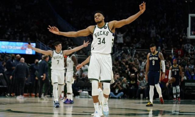 Γιάννης Αντετοκούνμπο: Πρόστιμο 2.000 ευρώ γιατί μάλωσε την... μπασκέτα (vid)