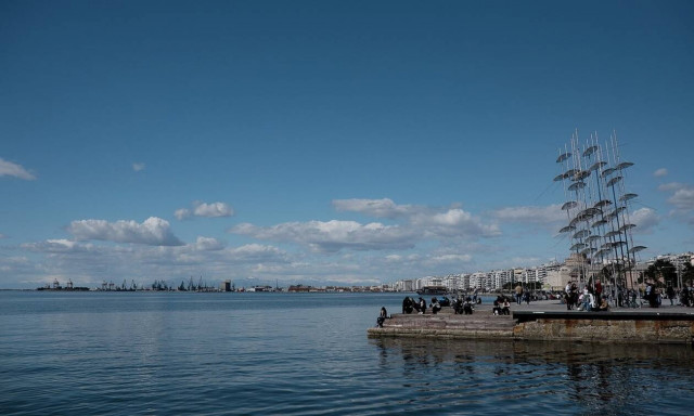 Καιρός: Με ήλιο και 19 βαθμούς η Κυριακή - Τα τελευταία στοιχεία μέχρι Θεοφάνεια και Αϊ-Γιαννιού