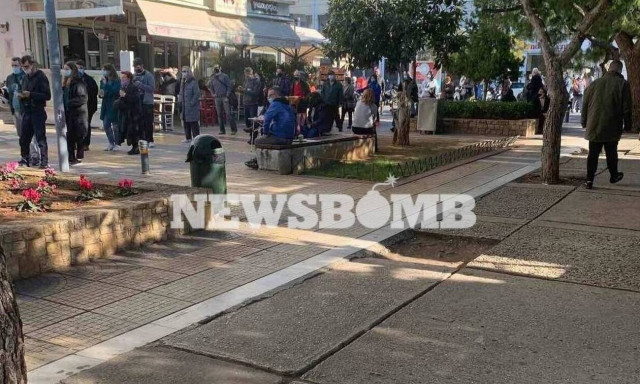 Rapid test: Ουρές και ταλαιπωρία σε όλη την χώρα - Πώς το self test μπορεί να δώσει λύση