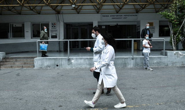 Greece confirms 36,246 new coronavirus infections on Mon.,78 deaths; 615 on ventilators