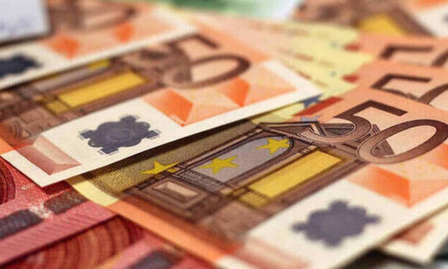 ΕΦΚΑ και ΟΑΕΔ: Ξεκινούν να πληρώνονται επιδόματα και συντάξεις από σήμερα - Οι δικαιούχοι