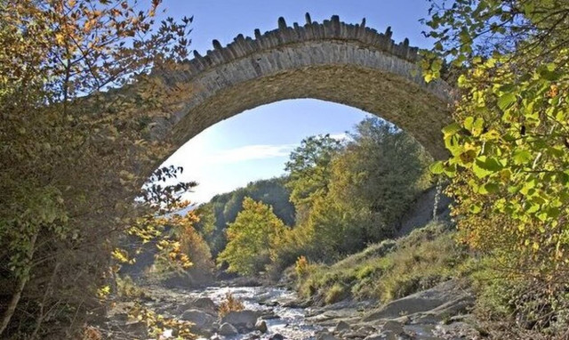Τα πέτρινα γεφύρια της Θεσπρωτίας