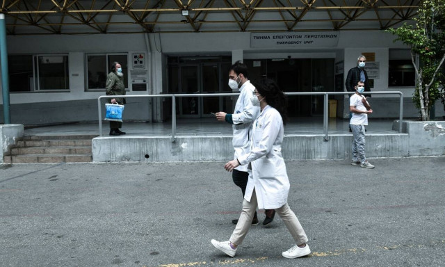 Παυλοπούλου στο Newsbomb.gr: Εκτός από τους πολίτες νοσεί και το ιατρονοσηλευτικό προσωπικό