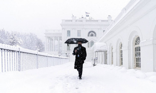 ΗΠΑ: Το χιόνι παραλύει την αμερικανική πρωτεύουσα - Στα λευκά η Ουάσιγκτον