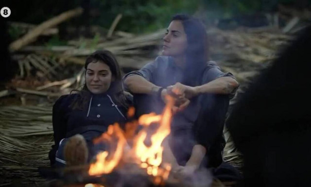 Survivor: Η Ελισάβετ Σπανού κατά της Μυριέλλας Κουρεντή - «Μάπα η παράσταση» (vid)