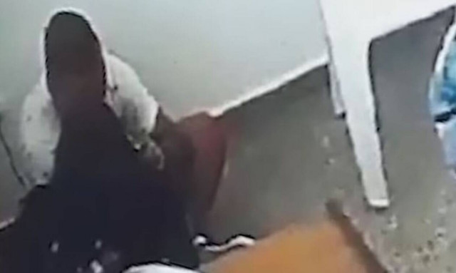 Σάλος στην Αργεντινή για το φιλί δικαστίνας σε καταδικασμένο για δολοφονία αστυνομικού