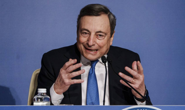 Iταλία: Ο Ντράγκι θέλει υποχρεωτικό «πράσινο πάσο» εμβολιασμού για τους πολίτες άνω των 60 ετών