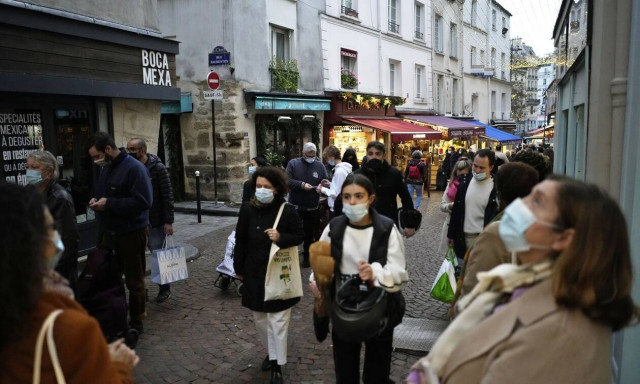 Γαλλία: Ποια είναι η νέα μετάλλαξη «Καμερούν» και πόσο ανησυχεί τον ΠΟΥ - Τι ξέρουμε μέχρι τώρα