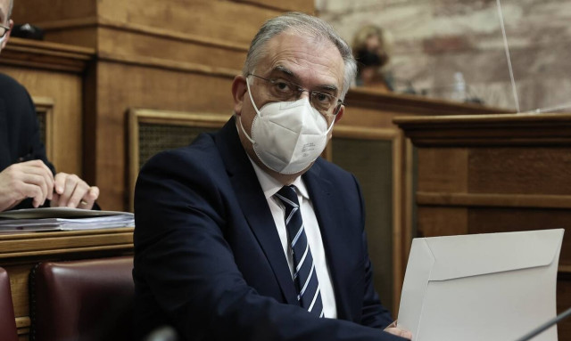 Θεοδωρικάκος: «Κανένα πρόβλημα στη λειτουργία των υπηρεσιών της ΕΛ.ΑΣ. από τον κορονοϊό»