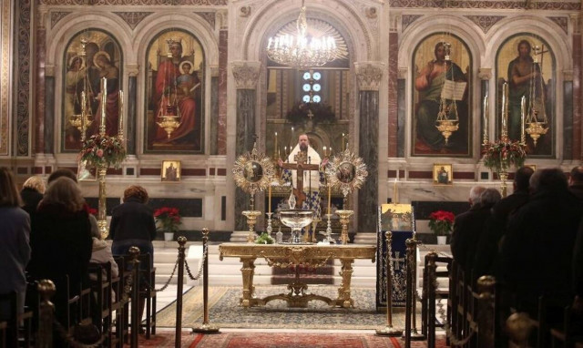 Θεοφάνεια: Εορτασμοί με μέτρα, μάσκες και αποστάσεις (pics)