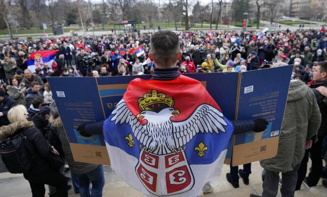 Νόβακ Τζόκοβιτς: Στο… πόδι το Βελιγράδι – Εκατοντάδες Σέρβοι στους δρόμους (video+photos)