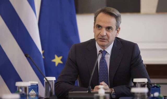 'The vaccination message must be constant,' PM Mitsotakis says, visiting Limnos