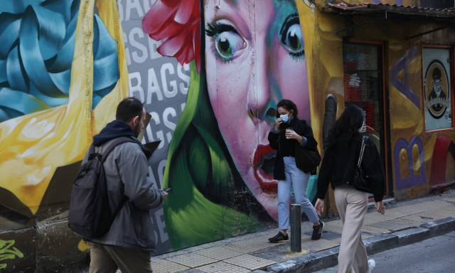 Νέα μέτρα μετά την «έκρηξη» της μετάλλαξης Όμικρον και την πίεση στο ΕΣΥ – Πρώτο βήμα η επίταξη