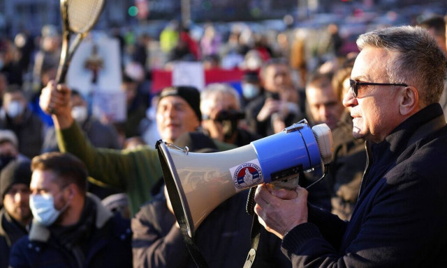 Νόβακ Τζόκοβιτς: «Η καρδιά του φιλελεύθερου κόσμου» λέει ο πατέρας του – Η παρομοίωση με τον Ιησού