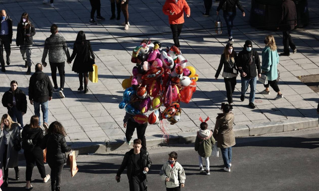 Κρούσματα σήμερα: Αγώνας αντοχής απέναντι στη μετάλλαξη Όμικρον - Πότε αναμένεται αποκλιμάκωση