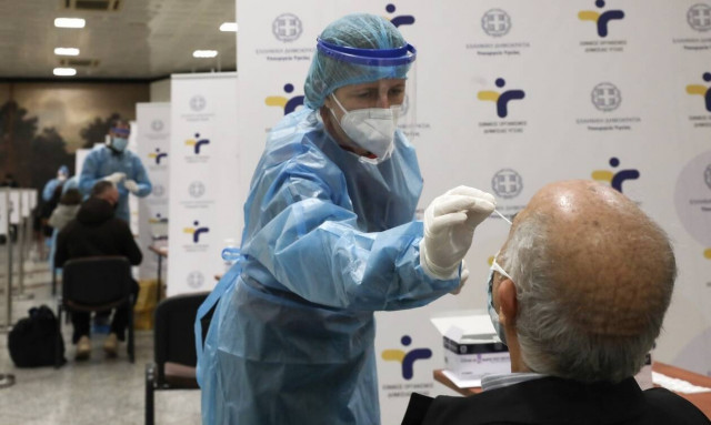 Ο δήμαρχος που αγόρασε τα PCR Test έναντι 27 ευρώ - «Δεν είναι μαγικά, δημοπρασίες κάναμε»