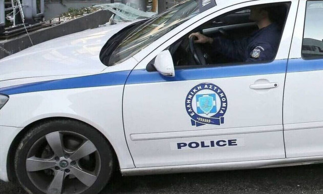 Πιερία: Επεισοδιακή σύλληψη διακινητή μεταναστών - Είχε στο αμάξι το ανήλικο παιδί του