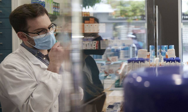 Self test: Αδειάζουν τα φαρμακεία – Τι λένε φαρμακοποιοί στο Newsbomb.gr