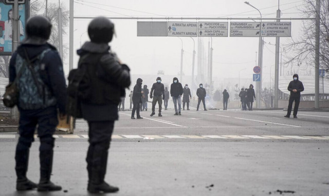 Καζακστάν: Οι ΗΠΑ εγκρίνουν την οικειοθελή αποχώρηση μέρους του διπλωματικού προσωπικού