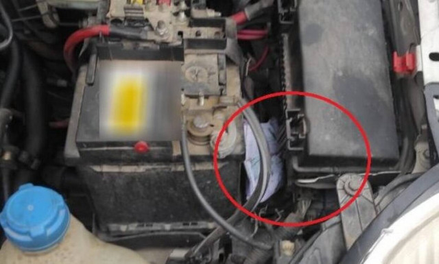 Κρήτη: Χειροπέδες σε 39χρονο - Είχε κρύψει την κοκαΐνη στη μηχανή του αυτοκινήτου