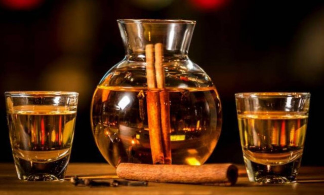 To κρύο θέλει Ρακόμελο! Δείτε πώς θα το φτιάξετε