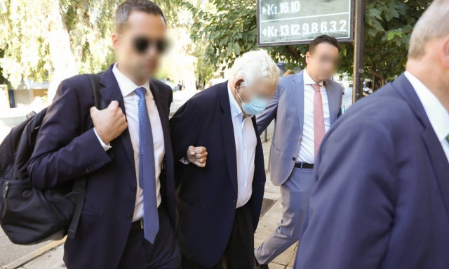 Folli Follie: Ξεκινά η δίκη του οικονομικού σκανδάλου - Στο εδώλιο η οικογένεια Κουτσολιούτσου