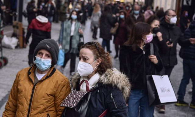 Μπουλμπασάκος στο Newsbomb.gr: Δεν τελείωσε η πανδημία - Να επαναξιολογηθούν τα μέτρα στα σχολεία