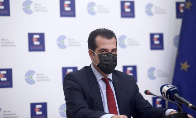 Πλεύρης: Τουλάχιστον 180 γιατροί επιστρατεύονται στη Βόρεια Ελλάδα - Πίεση στο ΕΣΥ για απλές κλίνες