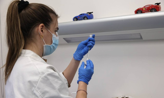 Θεμιστοκλέους: Άμεσα οι αποφάσεις για τη χορήγηση της τέταρτης δόσης - Ποιους θα αφορά