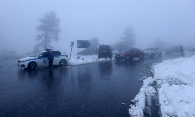 Κακοκαιρία Διομήδης: Μεγάλα προβλήματα στη Θεσσαλία - Xιόνια και στην Αττική τις επόμενες ώρες (vid)