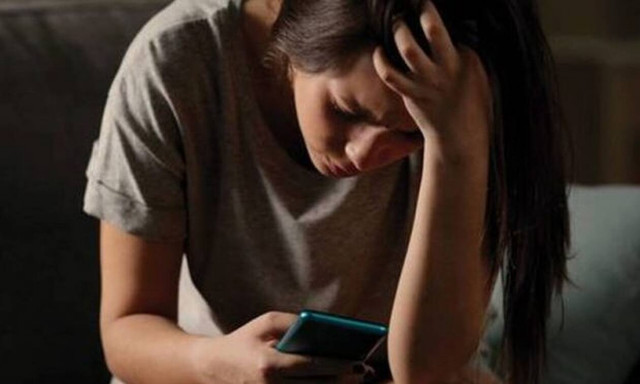 Κρήτη: 21χρονη είδε προκλητικές φωτογραφίες της στα social media