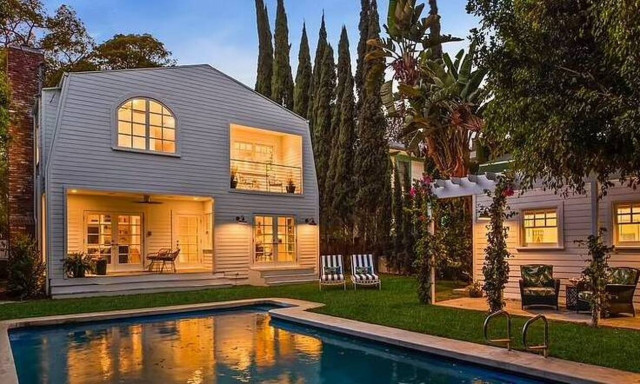 ΗΠΑ: 2,8 εκατ. δολάρια πουλήθηκε το σπίτι από την ταινία «Εφιάλτης στο δρόμο με τις λεύκες» (pics)