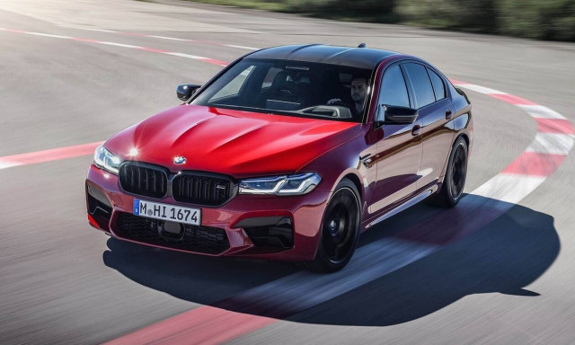 H νέα BMW M5 θα μπαίνει και στην πρίζα