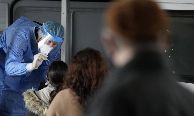 Greece confirms 10,783 new coronaviurs infections, 95 deaths, 680 on ventilators on Sunday