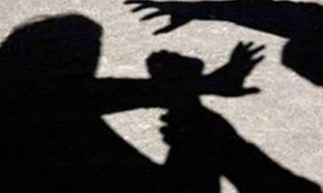 Λαμία: Έδιωξε τη γυναίκα του από το σπίτι και έβαλε φωτιά στα ρούχα της