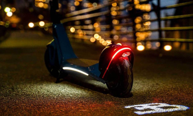 Η Bugatti παρουσίασε ηλεκτρικό σκούτερ