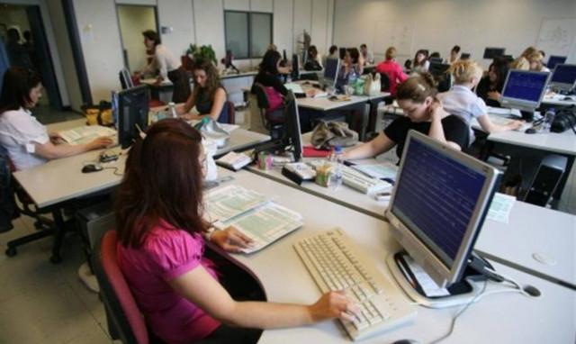 Υπό εξέταση διορθωτικές κινήσεις στο ενιαίο μισθολόγιο των δημοσίων υπαλλήλων