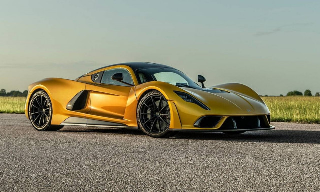 O V8 του Hennessey Venom F5 μοιάζει με φλογοβόλο!