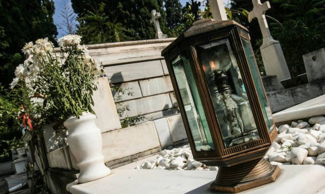 Τραγωδία στην Πάτρα: Άνδρας πέθανε μέσα σε νεκροταφείο