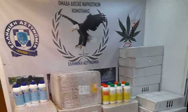 Ημαθία: Σκύλος «ξετρύπωσε» λαθραία καπνικά προϊόντα και παράνομα φυτοφάρμακα