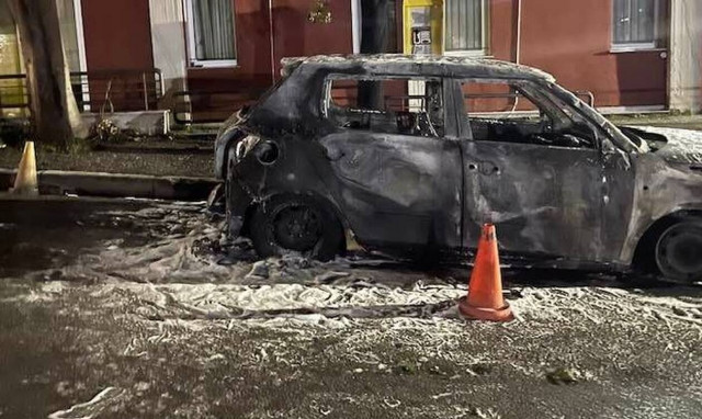 Θεσσαλονίκη: «Τίναξαν» με 6 μολότοφ δημοτικό όχημα