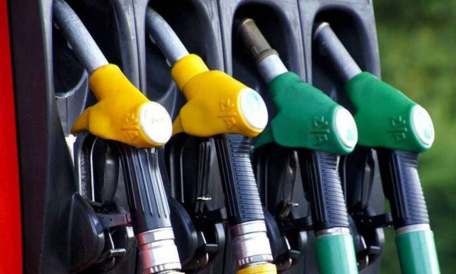 Κατά 75% εκτινάχθηκε το κόστος καυσίμων για την ελληνική οικονομία στο 11μηνο 2021